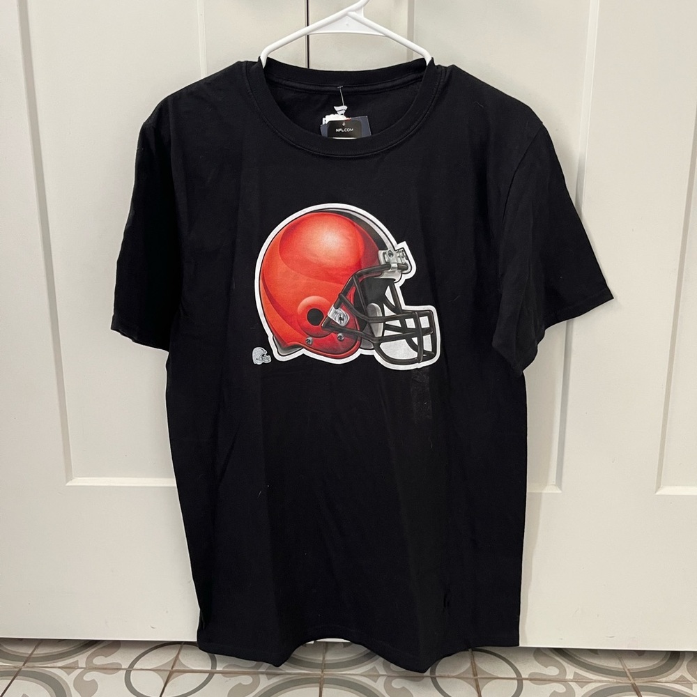 NWT Cleveland Browns t-shirt